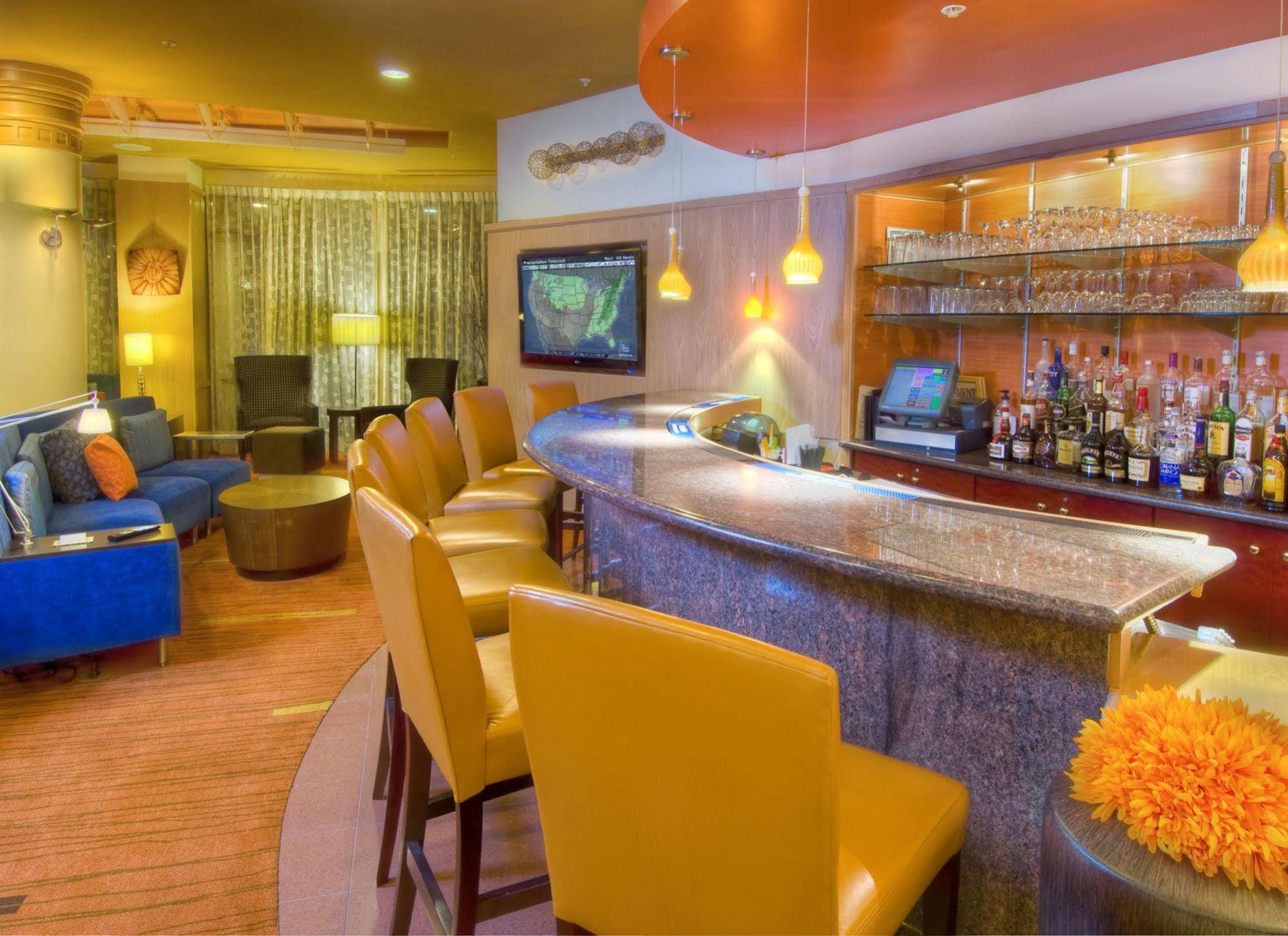 Courtyard By Marriott Middletown Goshen Hotell Restaurant bilde
